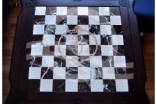 шахматный стол